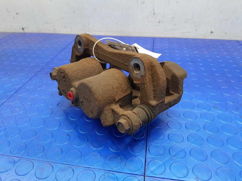 2019 Nissan Titan Caliper