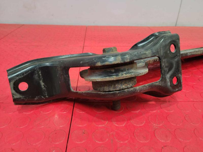 2008 Saturn Vue Lower Control Arm Rr