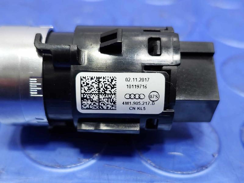 2017-2019 Audi Q7 Keyless Ignition Start Stop Switch with FOB OEM 4M1905217D