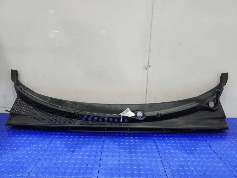 2011-2013 Kia Sorento Cowl Panel Top Cover Grille Genuine OEM 861502P001
