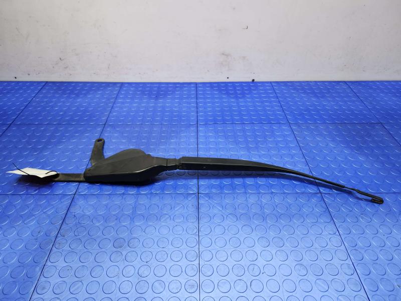 2010 Toyota Prius Wiper Arm