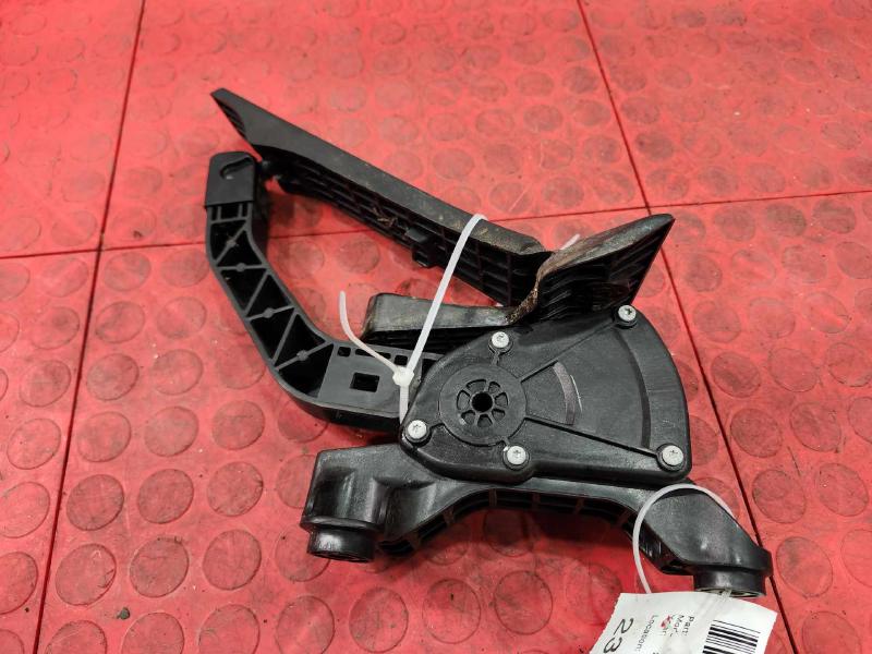 2011-2015 Kia Optima Accelerator Pedal Assembly Genuine OEM 32700-3Q110