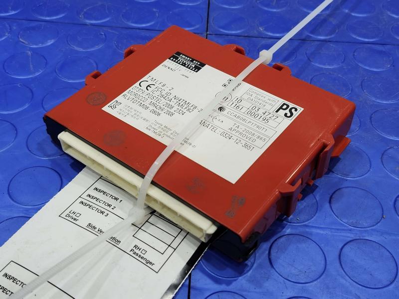 2010-2011 Toyota Prius Smart Key Contol Module Genuine OEM 8999047062
