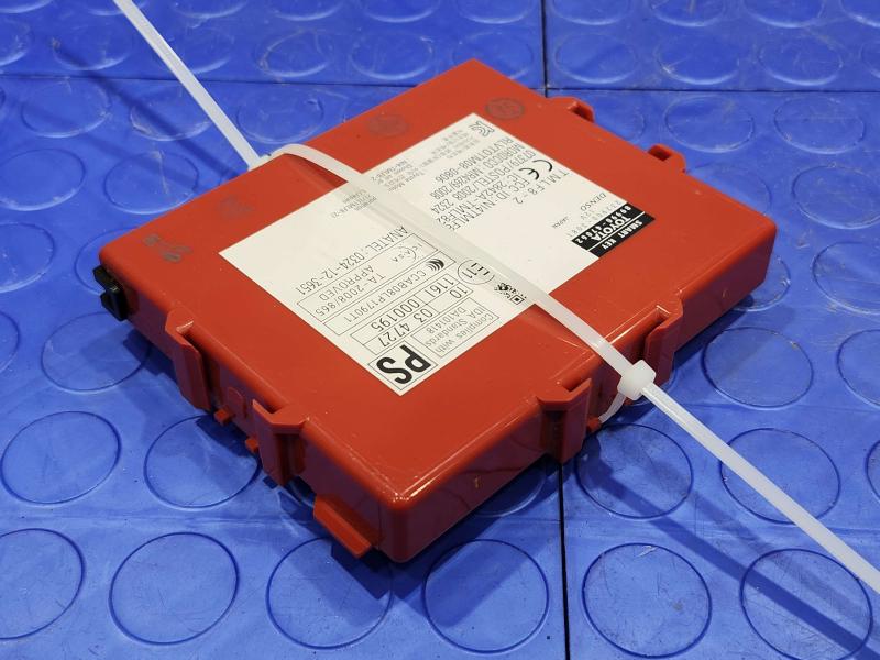 2010-2011 Toyota Prius Smart Key Contol Module Genuine OEM 8999047062