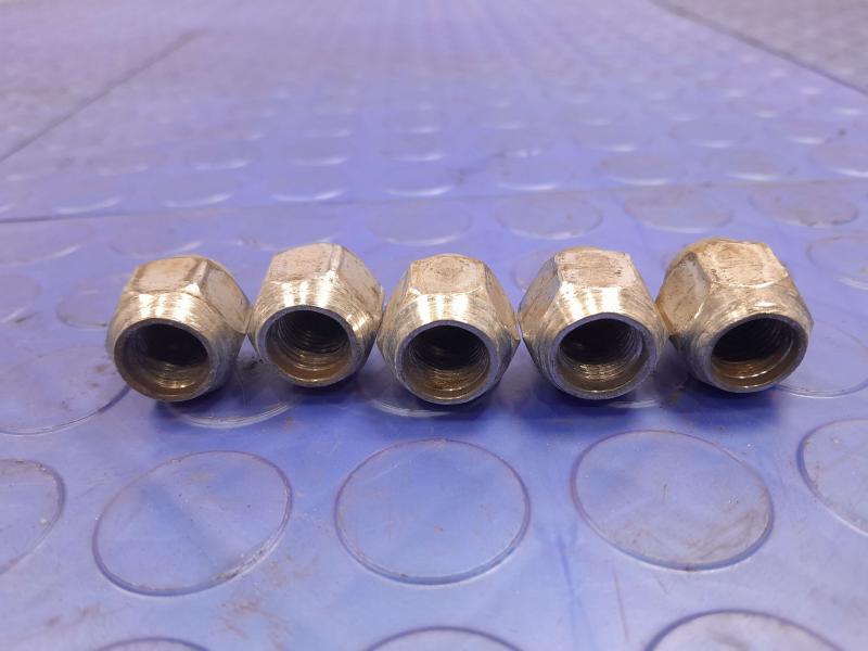 2015 Subaru Crosstrek Lug Nuts