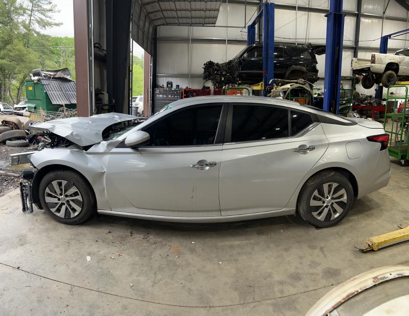 2020 Nissan Altima Quarter Panel