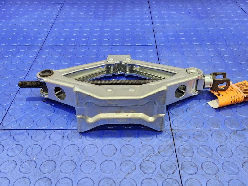 2009 Honda Accord Jack Assembly