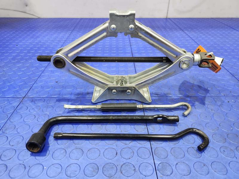 2009 Honda Accord Jack Assembly