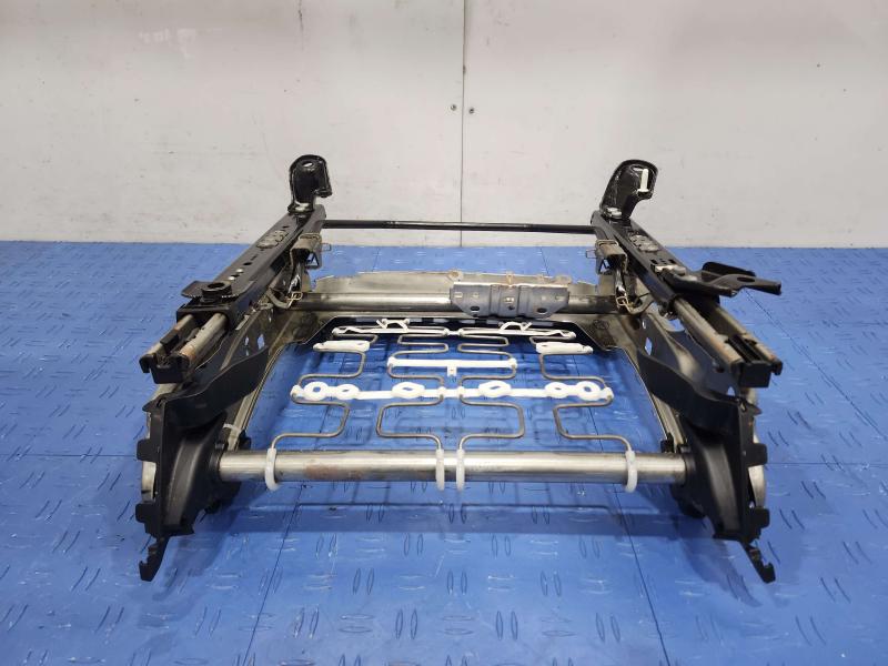 2013 Toyota Yaris Seat Track