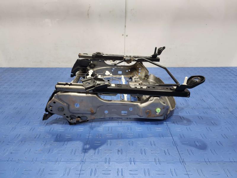 2013 Toyota Yaris Seat Track