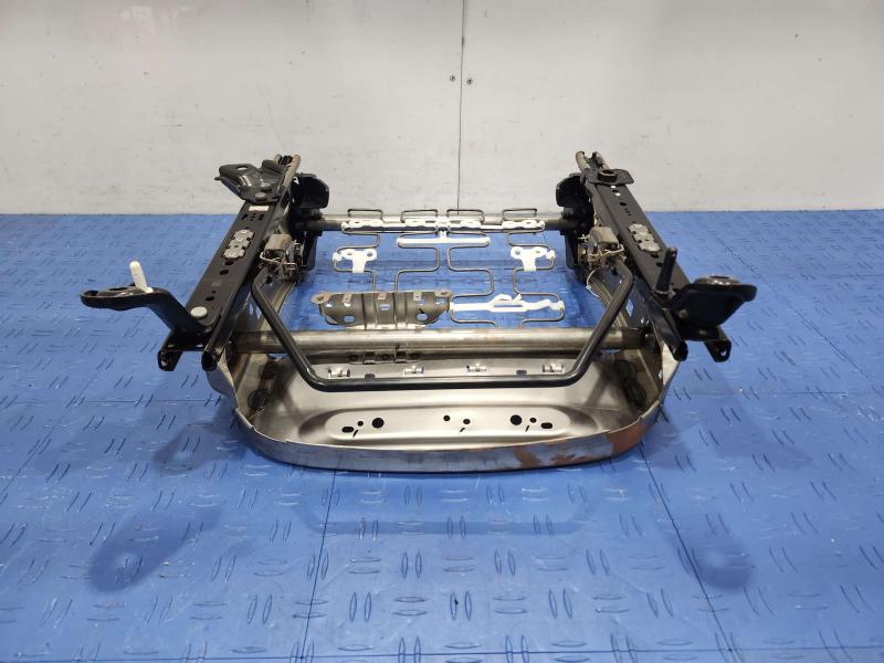 2013 Toyota Yaris Seat Track