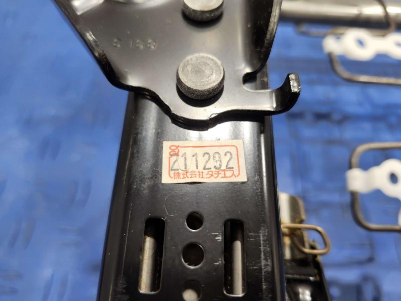 2013 Toyota Yaris Seat Track