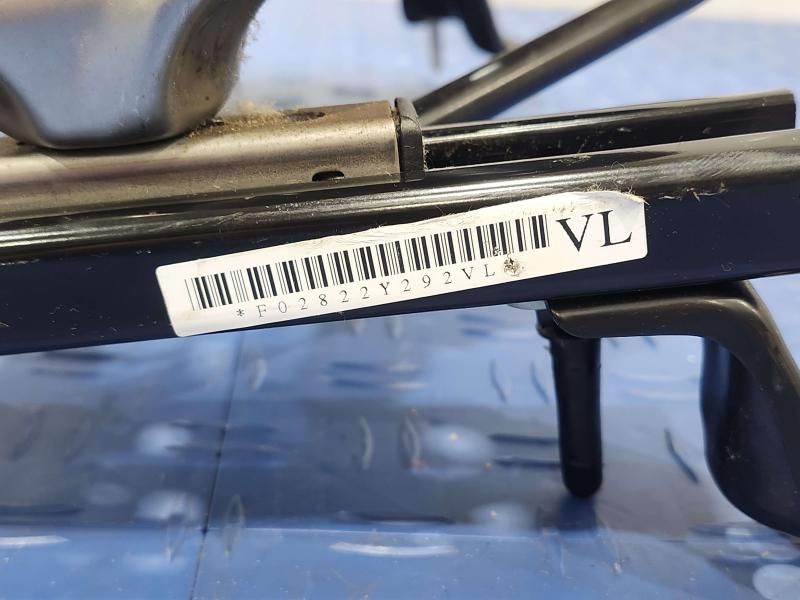 2013 Toyota Yaris Seat Track