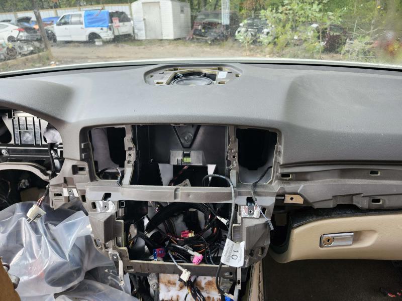 2012 Mercedes ML-Class Dash Panel