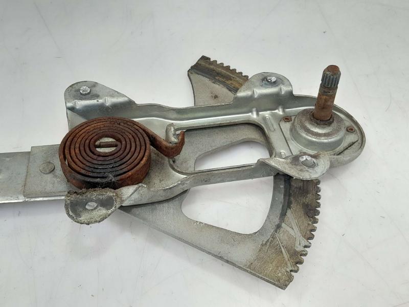 1988 Chevrolet Silverado 1500 Front Door Regulator