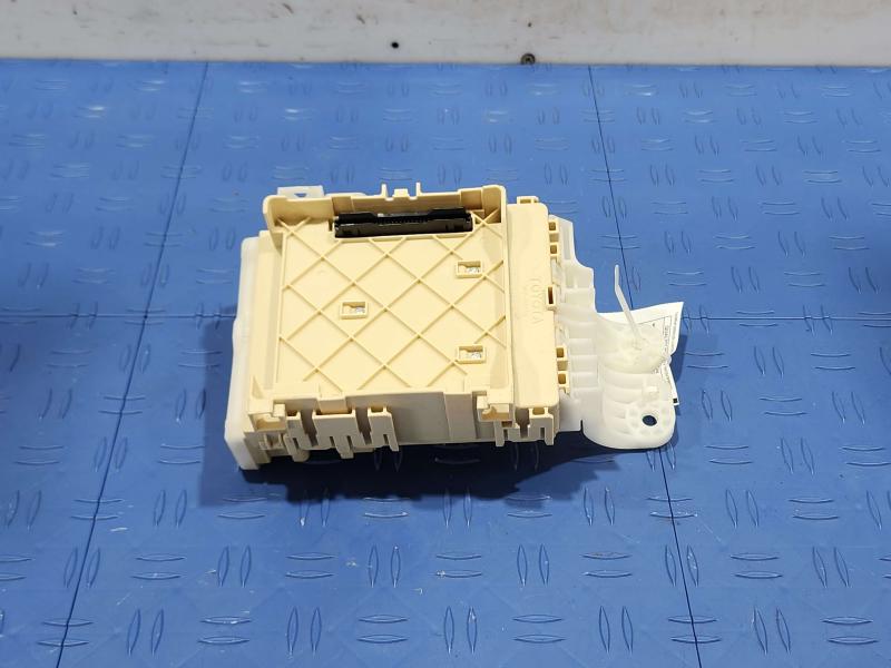 2017 Toyota Corolla Cabin Fuse Box