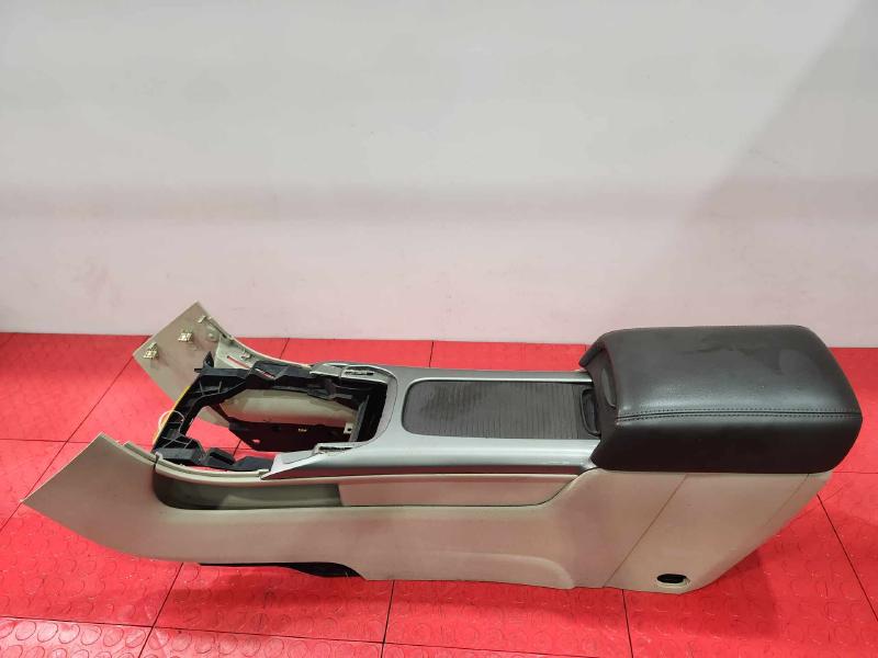 2013 Chevrolet Malibu Front Console
