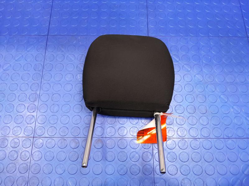 2022 Nissan Versa Headrest