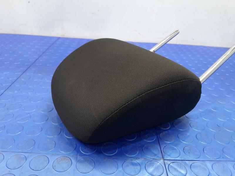 2022 Nissan Versa Headrest