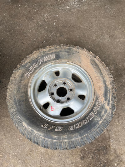 2000 GMC Sierra 1500 Wheel