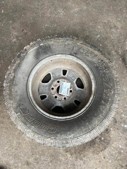 2000 GMC Sierra 1500 Wheel