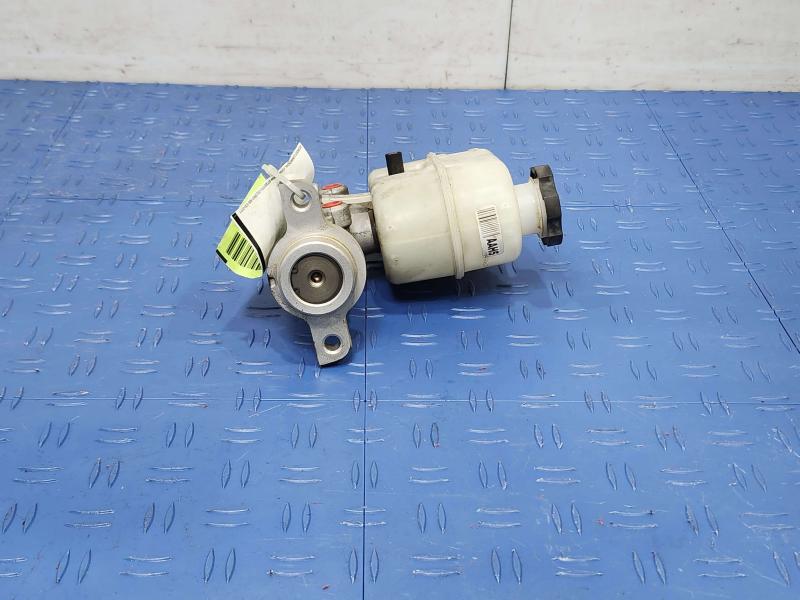 2015 Chevrolet Tahoe Master Cylinder