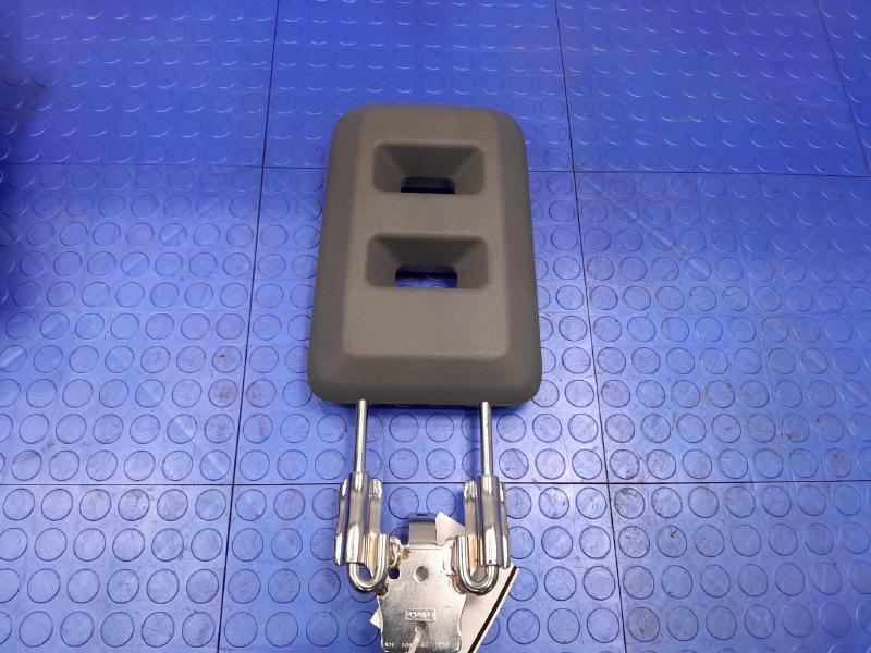 2011 Ford F-250 Super Duty Headrest