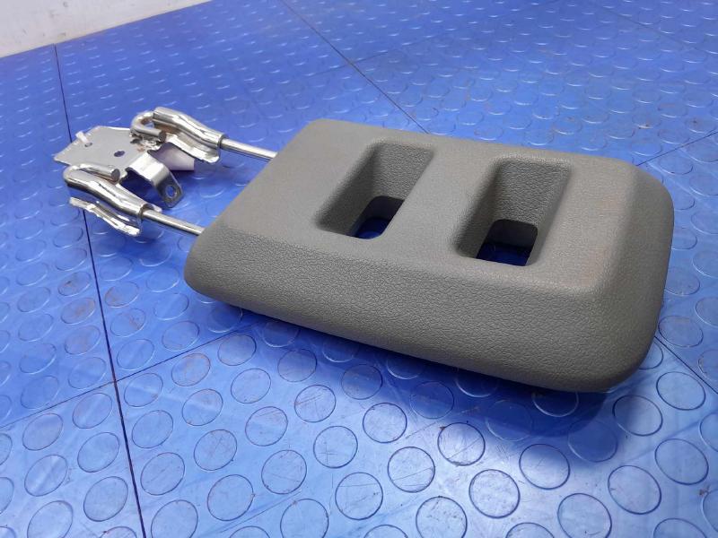 2011 Ford F-250 Super Duty Headrest