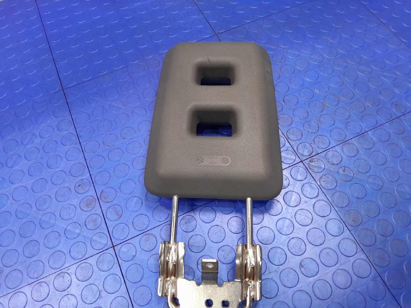 2011 Ford F-250 Super Duty Headrest