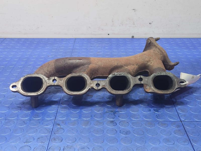 2016 Chevrolet Silverado 1500 Exhaust Manifold