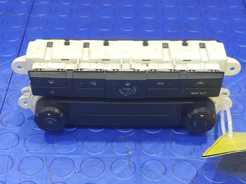 2011 Ford F-250 Super Duty Heater A/C Control