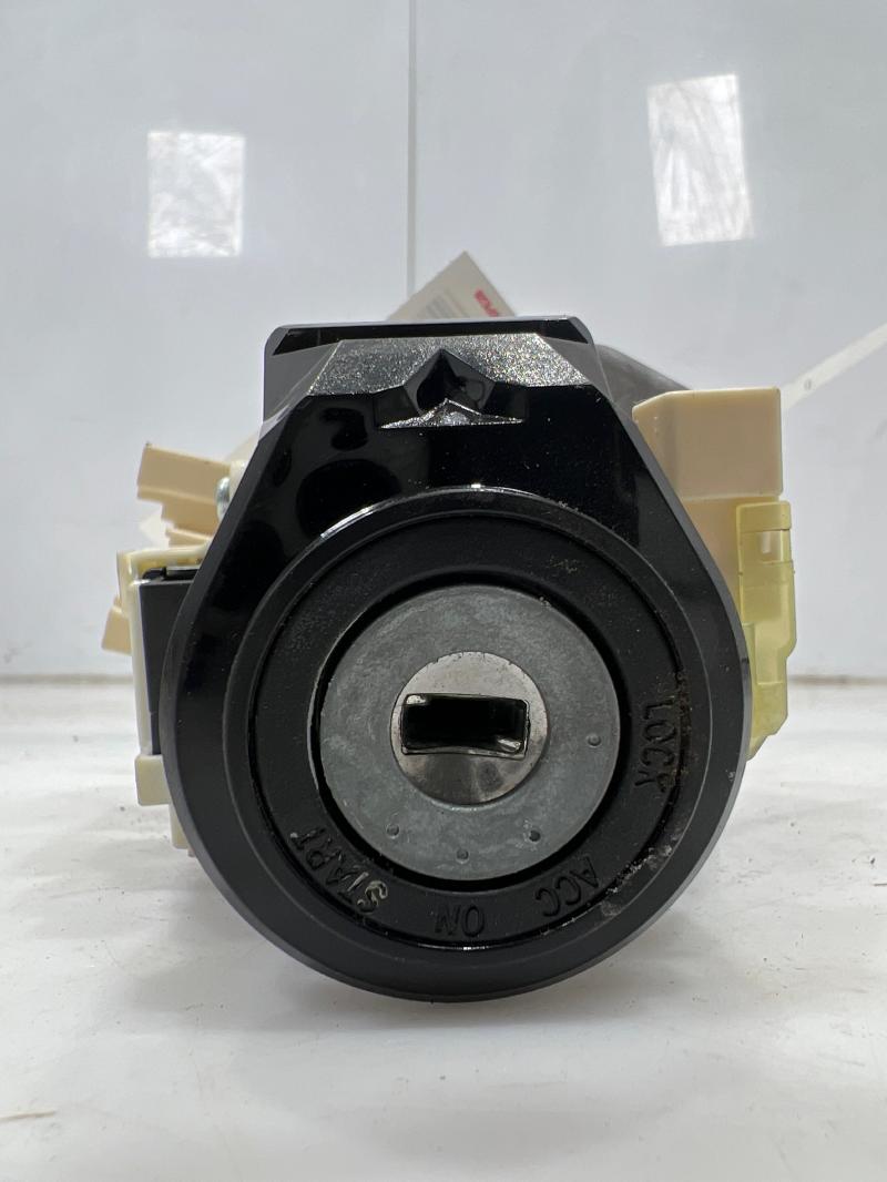 2012 - 2019 Toyota Prius C 1.5L Ignition Switch Assembly w/o Key OEM
