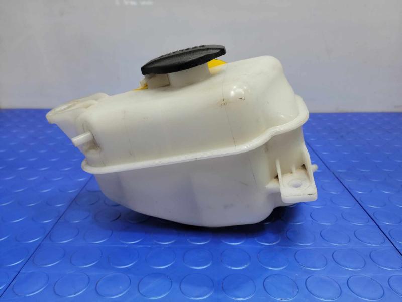 2013 Hyundai Santa Fe Coolant Recovery Bottle