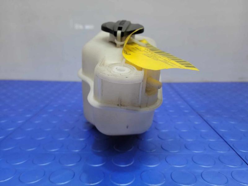 2013 Hyundai Santa Fe Coolant Recovery Bottle
