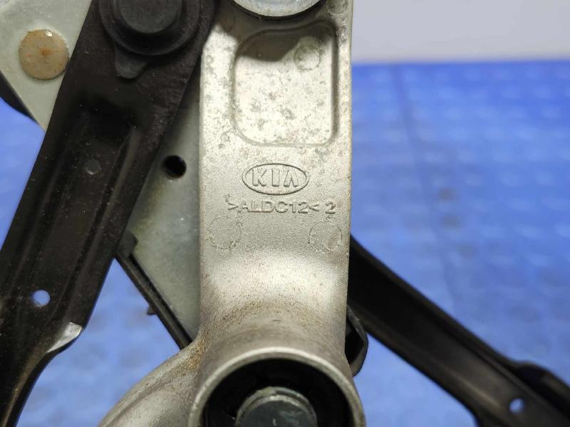 2017-2022 Kia Niro Windshield Wiper Linkage Transmission OEM 98120G5000