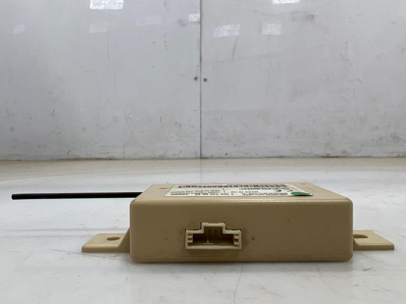 2008 - 2015 Smart Fortwo TPMS Tire Pressure Monitor Module OEM 0025408045