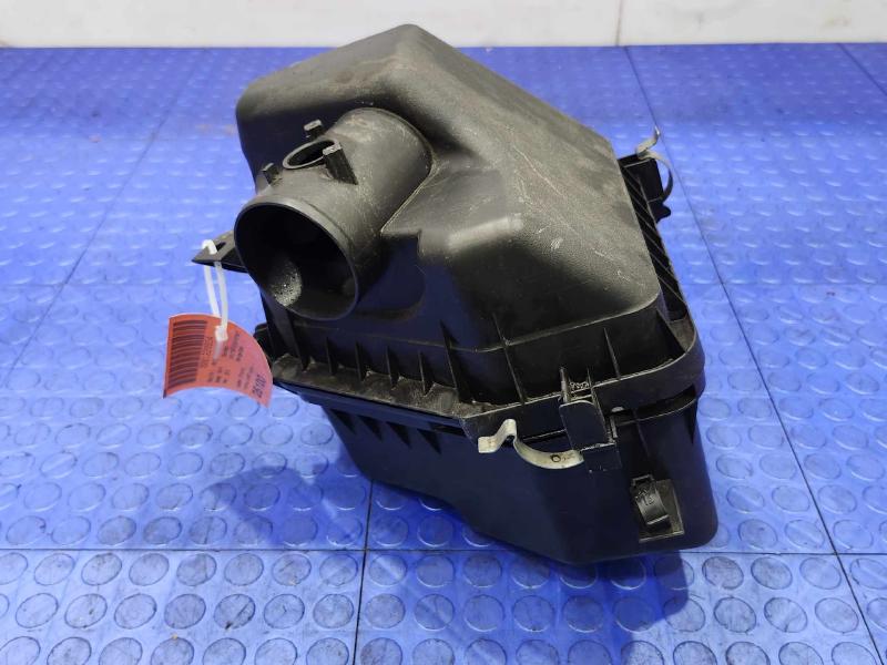 2006-2012 Toyota RAV4 4 Cylinder Engine Air Cleaner Box Assembly OEM 177000V012