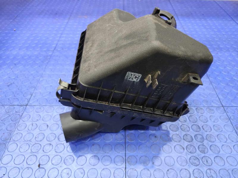 2006-2012 Toyota RAV4 4 Cylinder Engine Air Cleaner Box Assembly OEM 177000V012