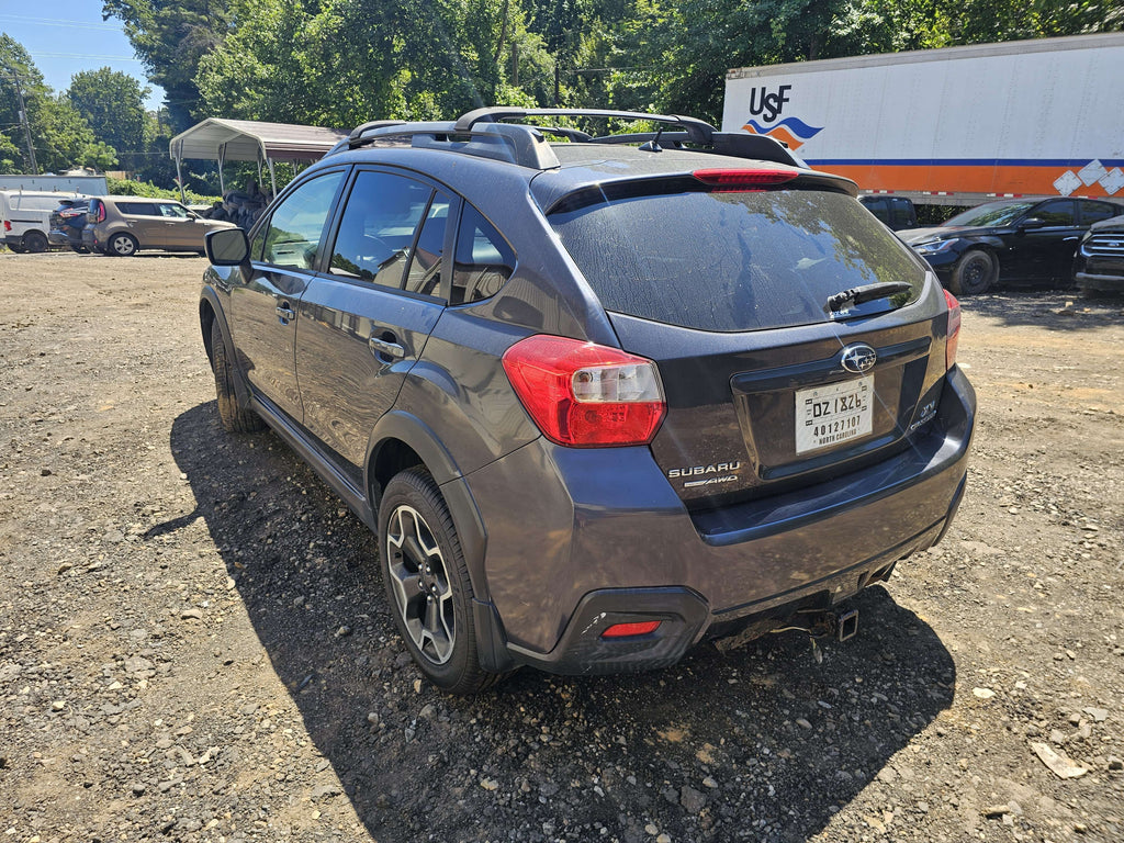 2014 Subaru Crosstrek Front Door
