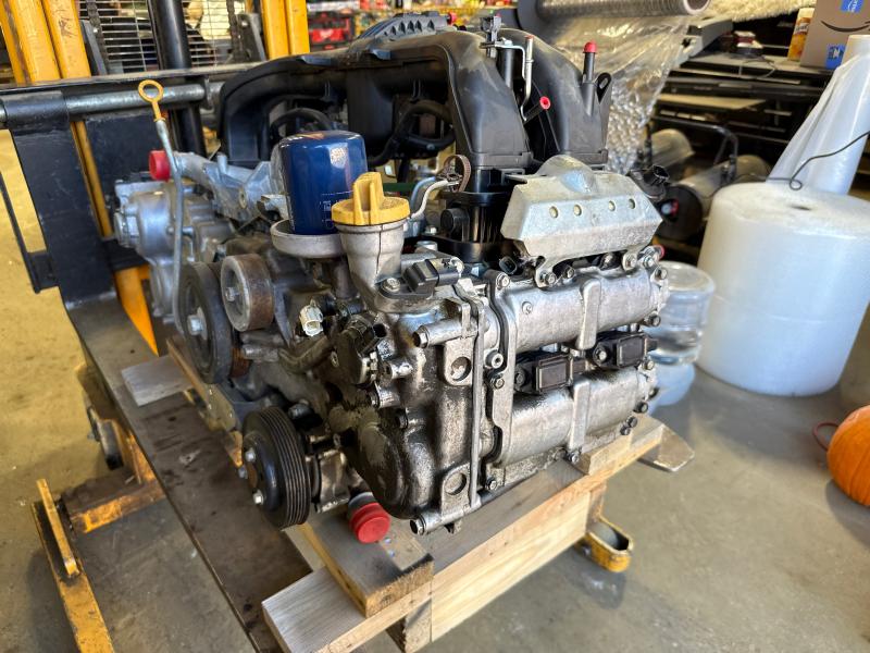 2015 Subaru Legacy Engine Assembly/Motor