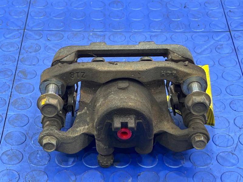 2014 Infiniti QX80 Caliper