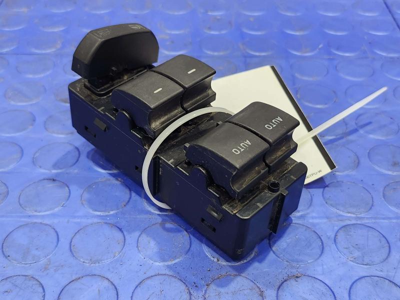 2013 Ford F-150 Door Switch Front