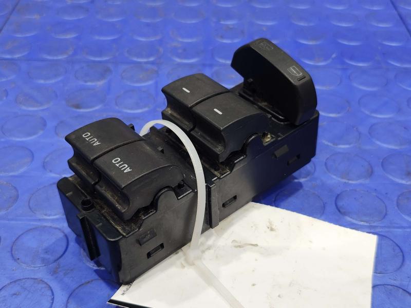 2013 Ford F-150 Door Switch Front