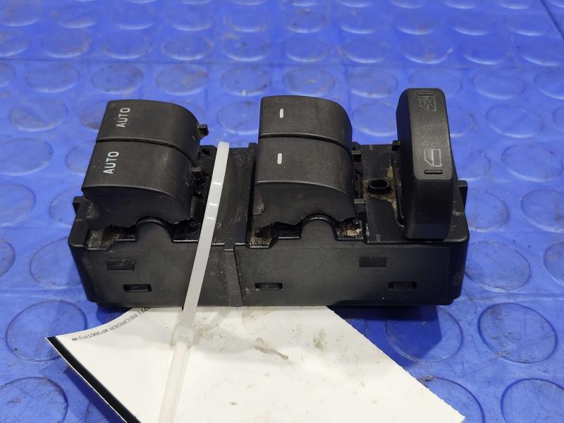 2013 Ford F-150 Door Switch Front