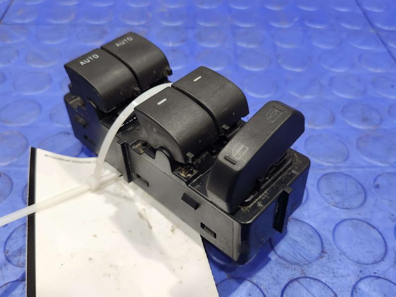2013 Ford F-150 Door Switch Front