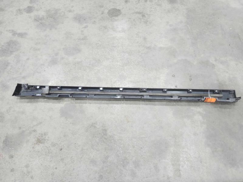 2019 Jaguar F-Pace Rocker Moulding