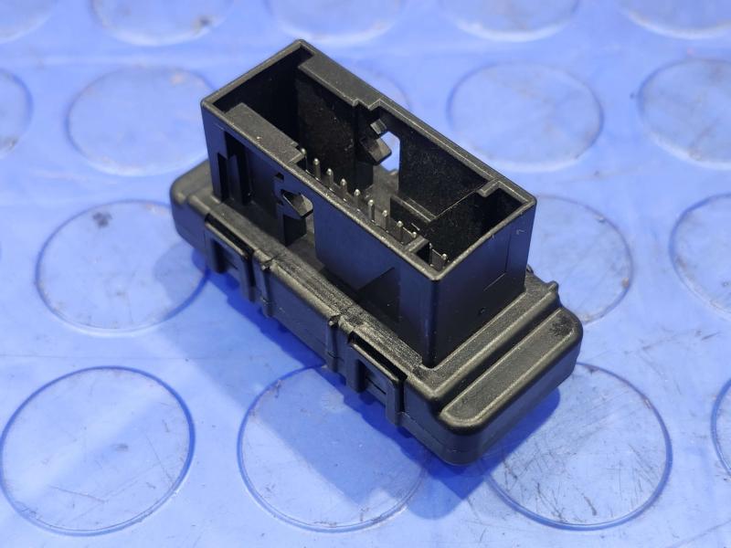 2010-2020 BMW Genuine Bus Interface 7X OEM Part 61136807395