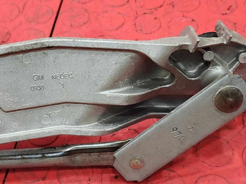 2011-2017 Buick Regal Windshield Wiper Linkage Transmission OEM Part 13277077