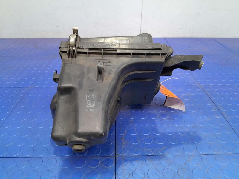 2010-2015 Toyota Prius 1.8L Air Cleaner Box Assembly Genuine OEM 1770037261