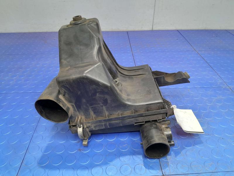 2010-2015 Toyota Prius 1.8L Air Cleaner Box Assembly Genuine OEM 1770037261